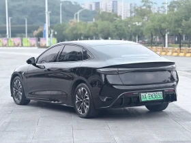 BYD Seal 2022 550km Standard Range RWD Premium | Auto.bg — изображение 2 BYD Seal 2022 550km Standard Range RWD Premium | Auto.bg — изображение 2