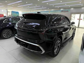 HongQi HS3 - 21350 € - 30482887 6 | Car24.bg HongQi HS3 - 21350 € - 30482887 6