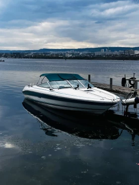 Моторна яхта Sea Ray undefined | Auto.bg — изображение 11 Моторна яхта Sea Ray undefined | Auto.bg — изображение 11