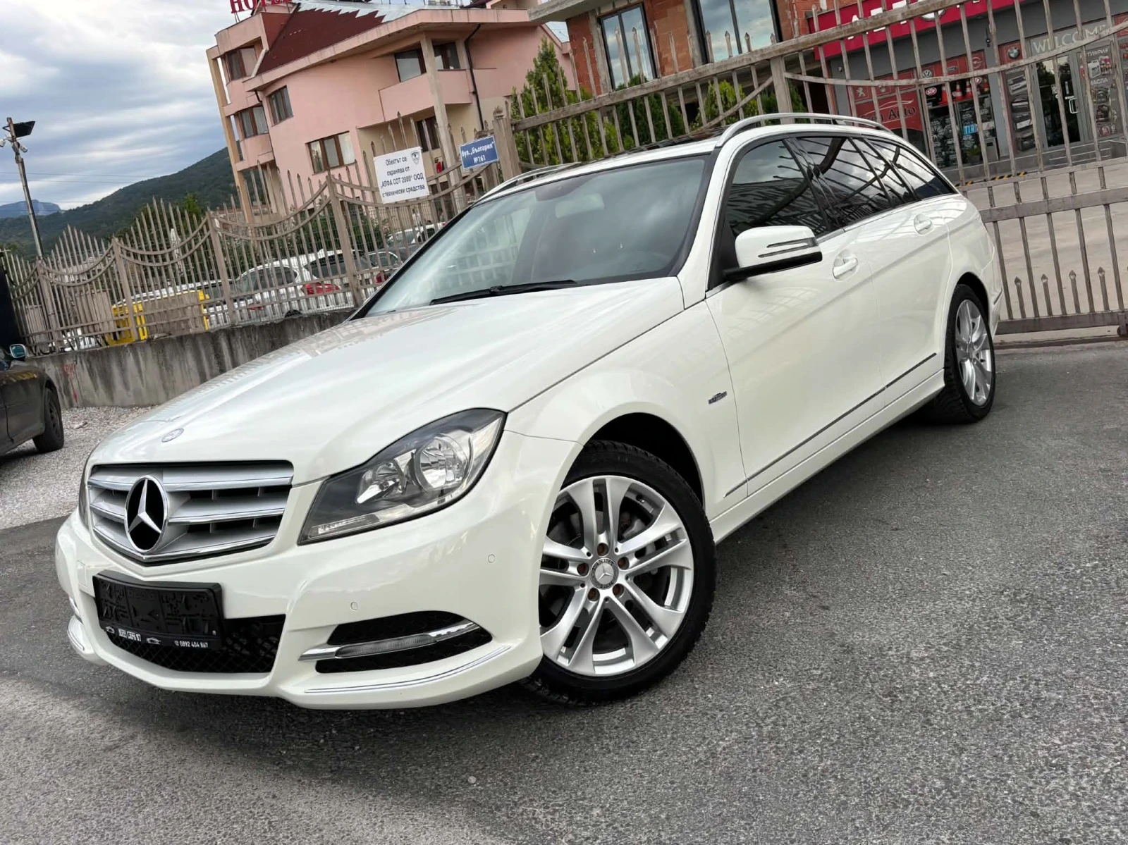Mercedes-Benz C 180 1.8/ AVANTGARD/ ПАРКТРОНИК/ НАВИГАЦИЯ/ FACELIFT | Auto.bg — изображение 1 Mercedes-Benz C 180 1.8/ AVANTGARD/ ПАРКТРОНИК/ НАВИГАЦИЯ/ FACELIFT | Auto.bg — изображение 1