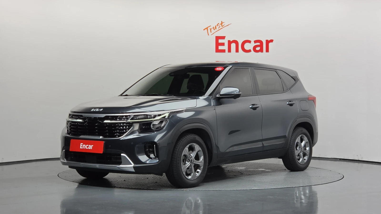 Kia Seltos Gasoline 1.6 Turbo 4WD Prestige autogeorge.com | Auto.bg — изображение 1 Kia Seltos Gasoline 1.6 Turbo 4WD Prestige autogeorge.com | Auto.bg — изображение 1