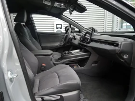 Toyota C-HR + Lounge AWD Navi 360 Kamera LED Carplay | Auto.bg — изображение 9 Toyota C-HR + Lounge AWD Navi 360 Kamera LED Carplay | Auto.bg — изображение 9