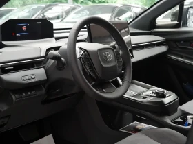 Toyota C-HR + Lounge AWD Navi 360 Kamera LED Carplay | Auto.bg — изображение 10 Toyota C-HR + Lounge AWD Navi 360 Kamera LED Carplay | Auto.bg — изображение 10