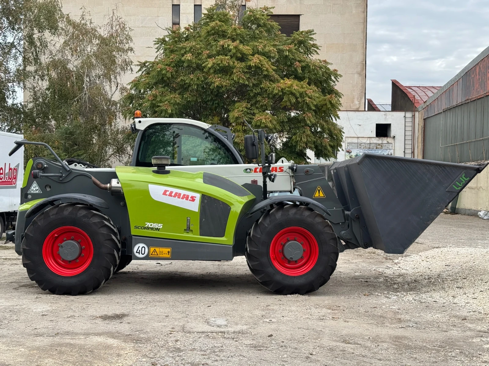 Телескопичен товарач Claas Scorpion 7055 - изображение 4 | Auto.bg Телескопичен товарач Claas Scorpion 7055 - изображение 4