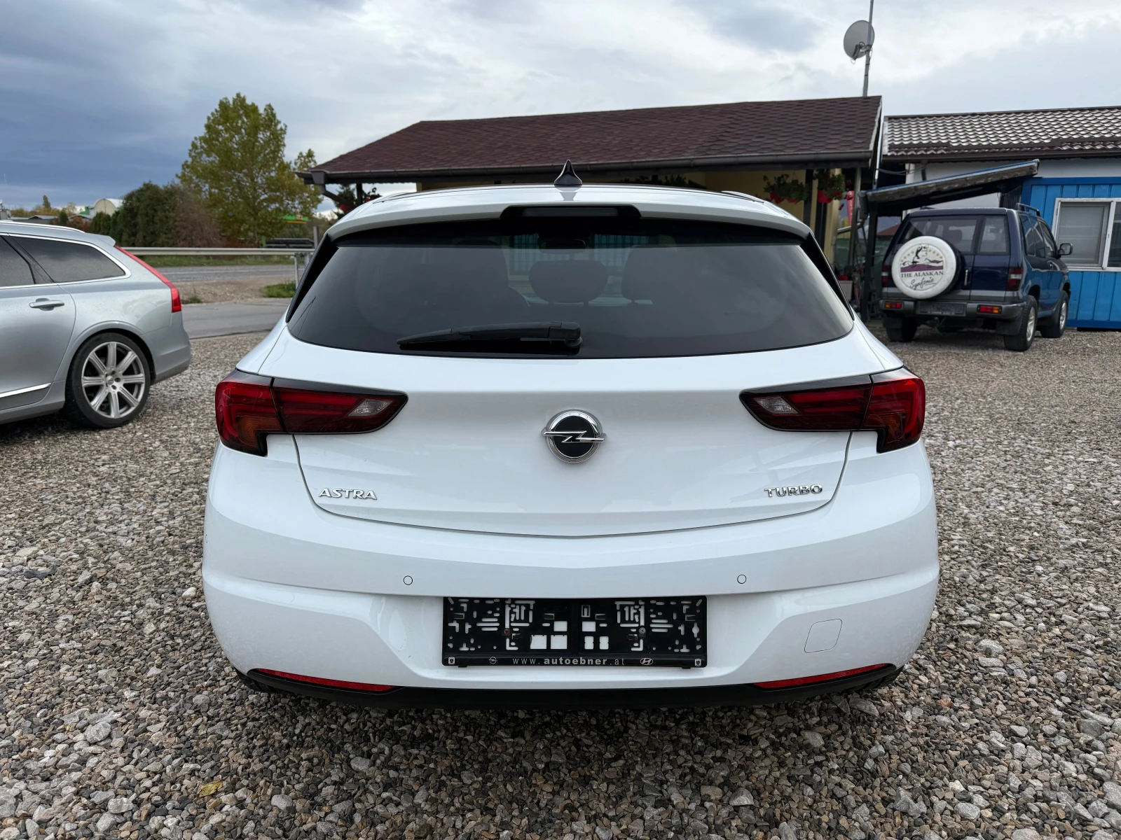 Opel Astra 1, 4 ТУРБО !! НАВИ !! КАМЕРА !! LED !! ЕВРО 6 Б !! - изображение 4 | Auto.bg Opel Astra 1, 4 ТУРБО !! НАВИ !! КАМЕРА !! LED !! ЕВРО 6 Б !! - изображение 4