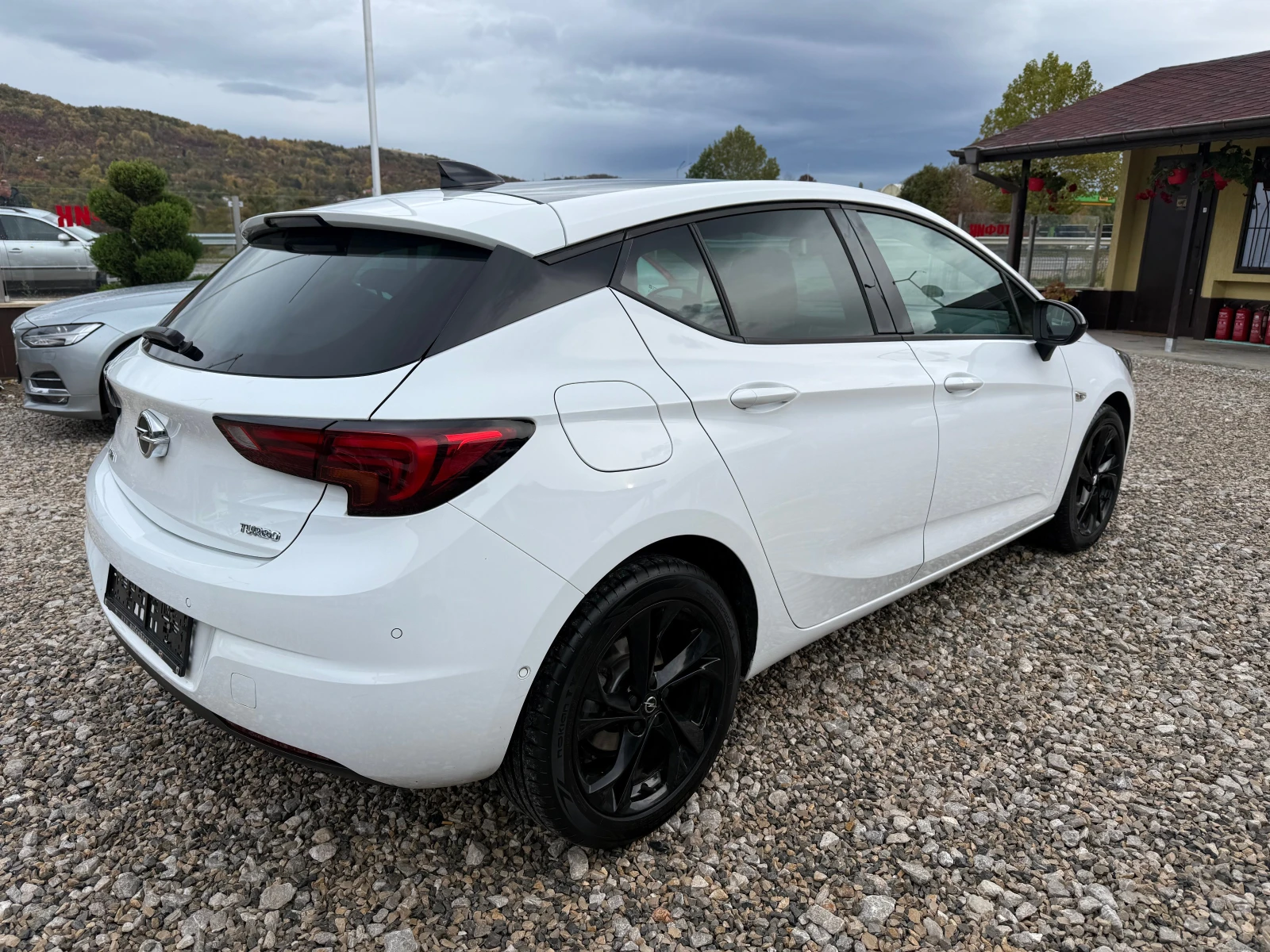 Opel Astra 1, 4 ТУРБО !! НАВИ !! КАМЕРА !! LED !! ЕВРО 6 Б !! - изображение 5 | Auto.bg Opel Astra 1, 4 ТУРБО !! НАВИ !! КАМЕРА !! LED !! ЕВРО 6 Б !! - изображение 5