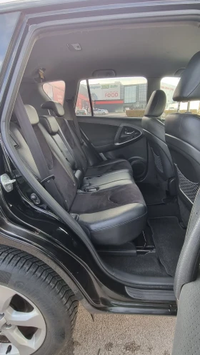 Toyota Rav4 2.2 D4D Exclusive Facelift - 8300 € / 16233.39 лв. - 11951240 12 | Car24.bg Toyota Rav4 2.2 D4D Exclusive Facelift - 8300 € / 16233.39 лв. - 11951240 12