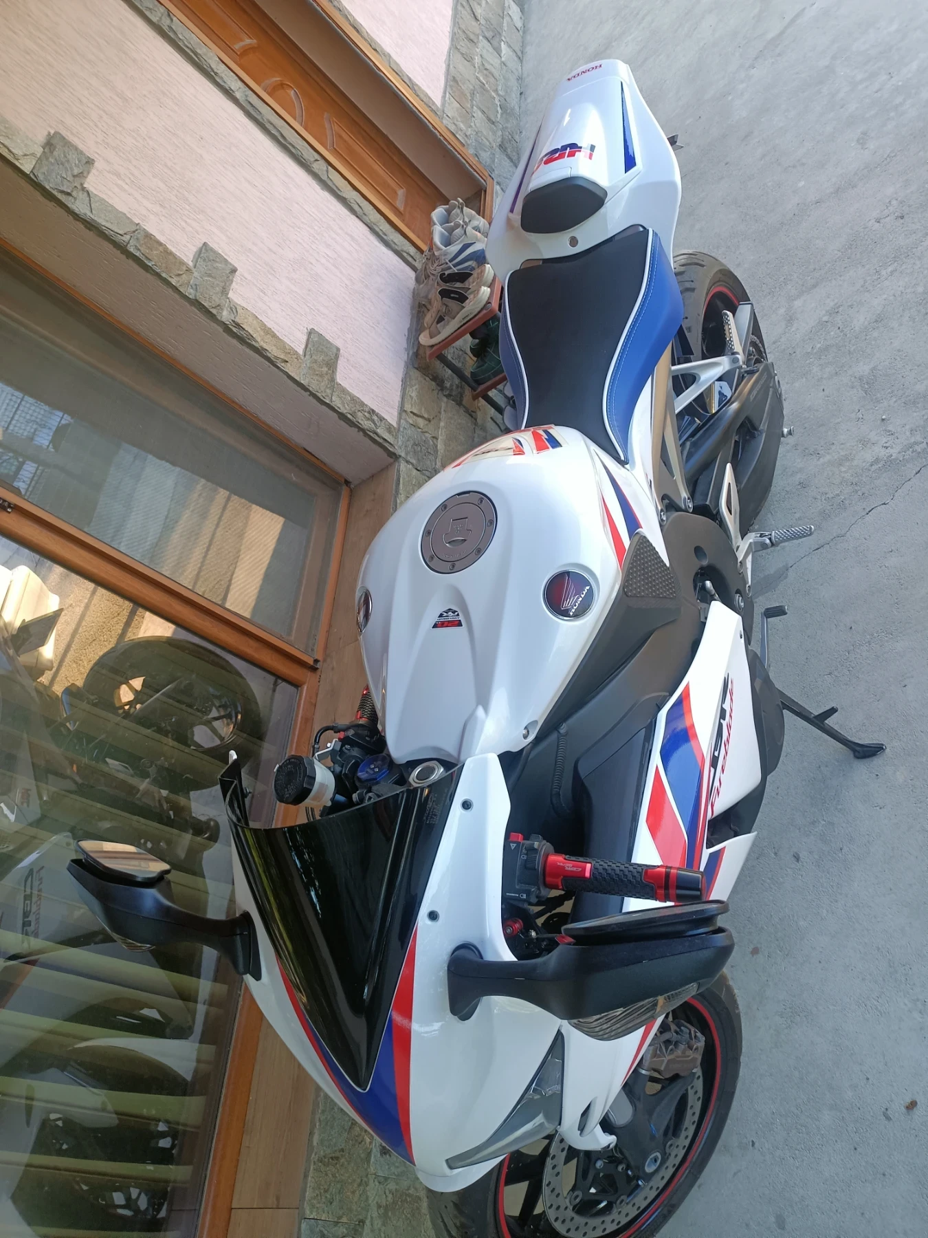 Honda Cbr undefined | Auto.bg — изображение 1 Honda Cbr undefined | Auto.bg — изображение 1