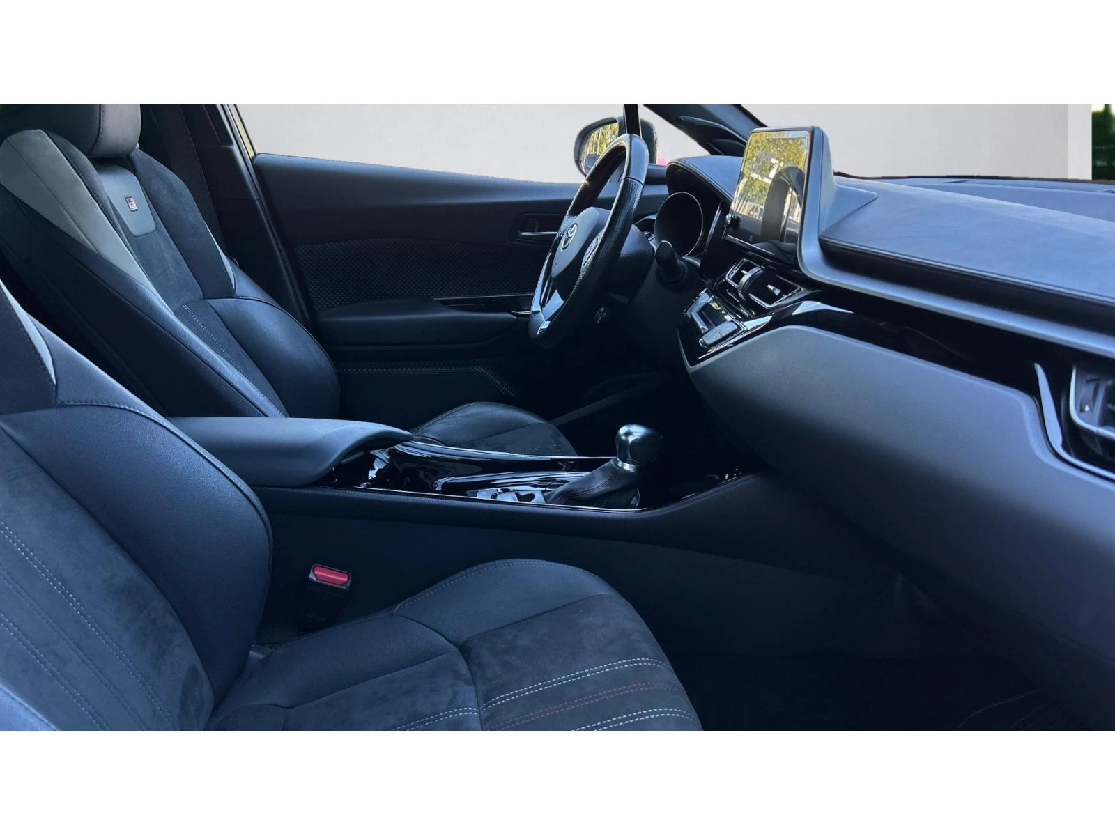 Toyota C-HR Месечна вноска от 580 лв. - изображение 6 | Auto.bg Toyota C-HR Месечна вноска от 580 лв. - изображение 6