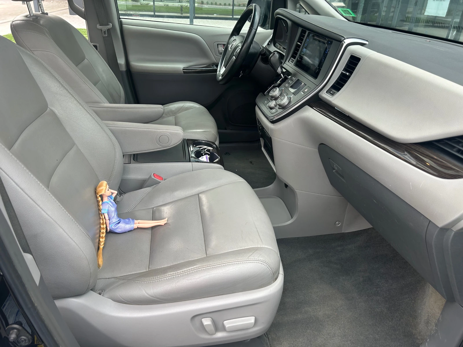 Toyota Sienna 3.5I XLE 4X4 - изображение 9 | Auto.bg Toyota Sienna 3.5I XLE 4X4 - изображение 9