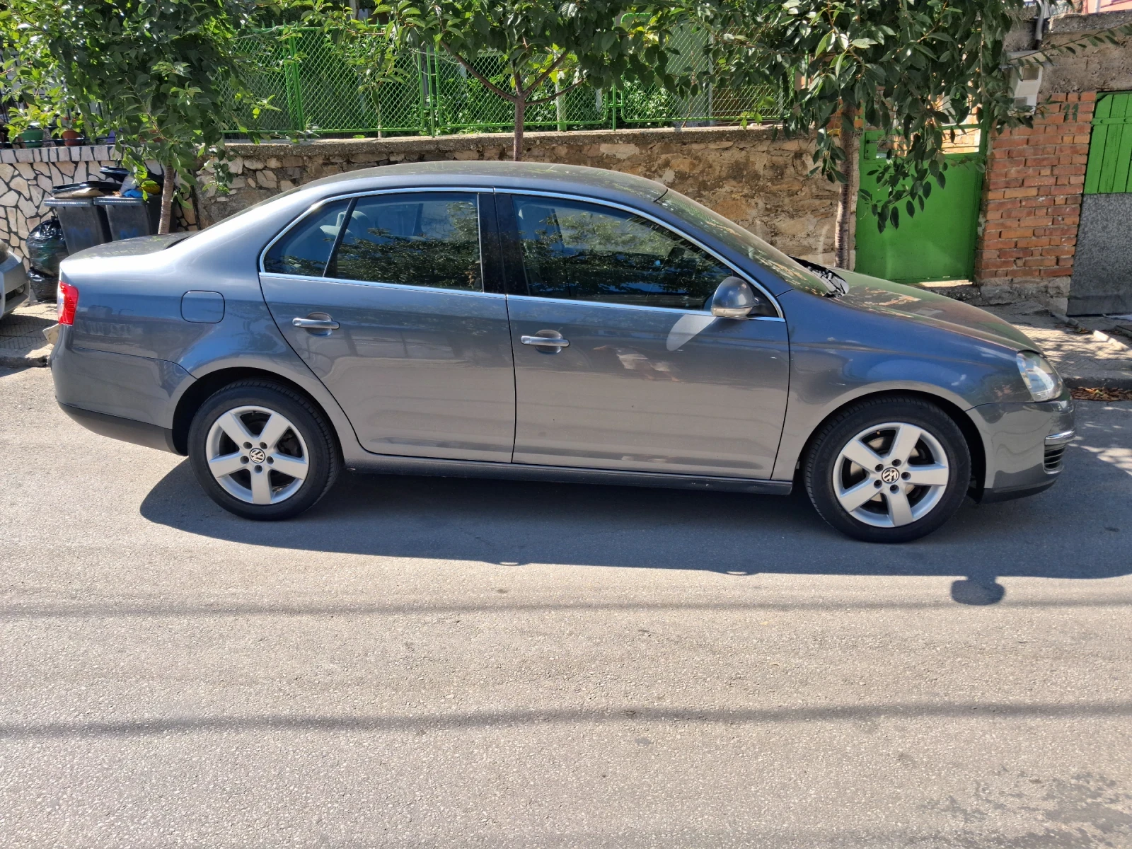 VW Jetta 1.9TDI 105ps - изображение 2 | Auto.bg VW Jetta 1.9TDI 105ps - изображение 2