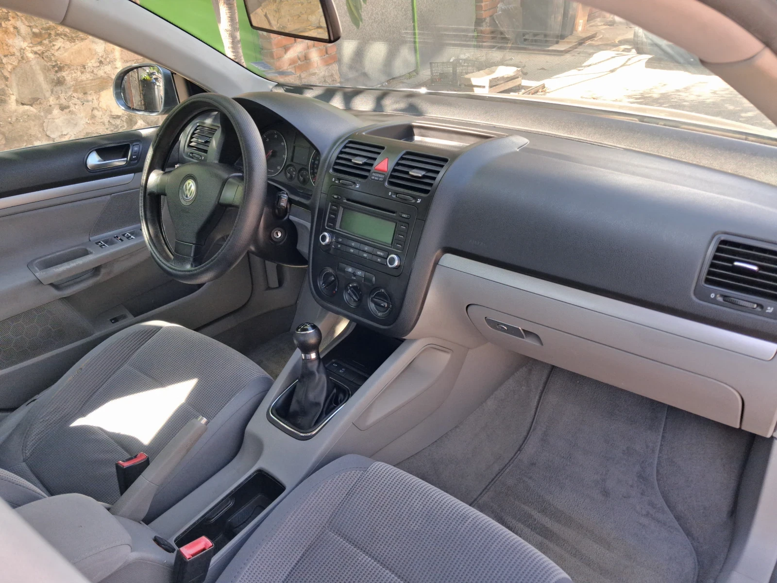 VW Jetta 1.9TDI 105ps - изображение 9 | Auto.bg VW Jetta 1.9TDI 105ps - изображение 9