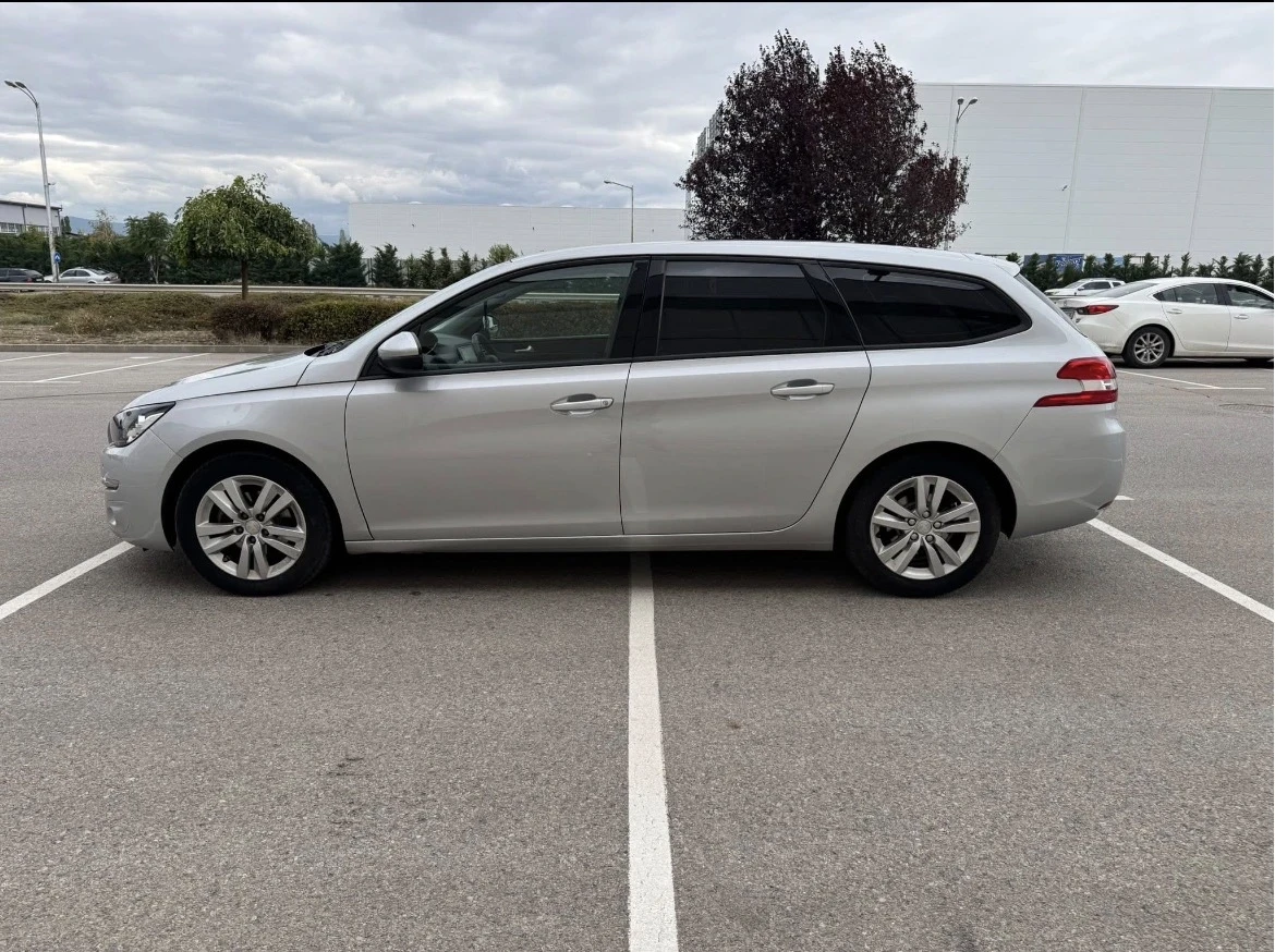 Peugeot 308 1.6 BlueHDi 1560 cm? 125 к.с. - изображение 8 | Auto.bg Peugeot 308 1.6 BlueHDi 1560 cm? 125 к.с. - изображение 8