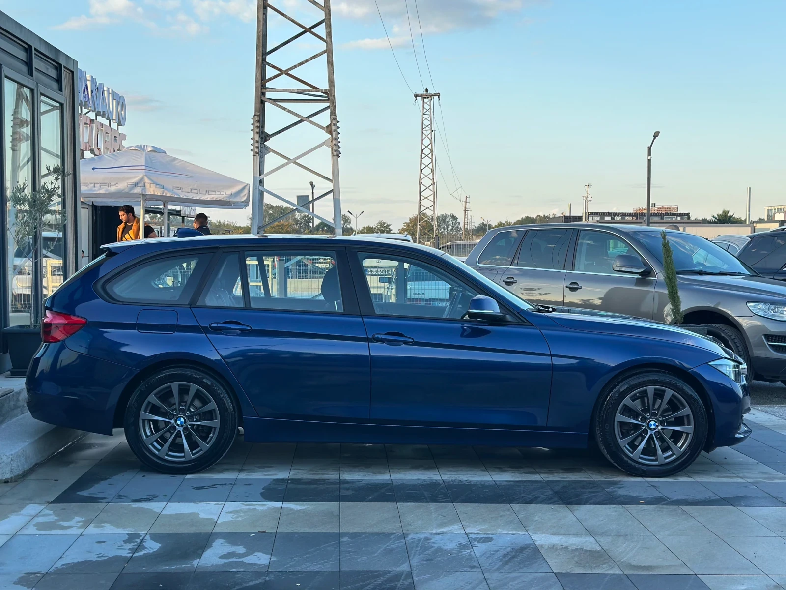 BMW 320 * Facelift* 190к.с.* xDrive* Сервизна История*  - изображение 7 | Auto.bg BMW 320 * Facelift* 190к.с.* xDrive* Сервизна История*  - изображение 7