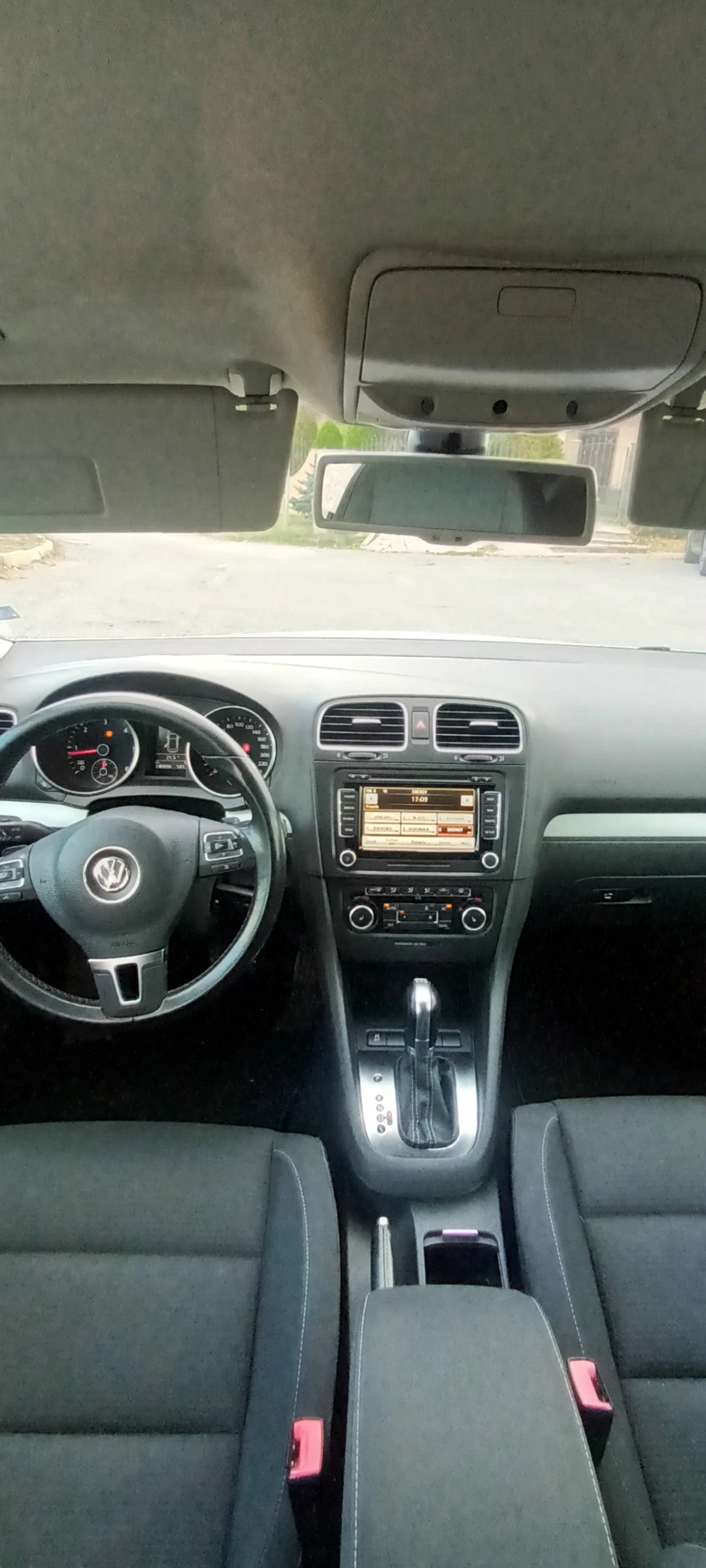 VW Golf 2.0TDI/DSG R-LINE - изображение 7 | Auto.bg VW Golf 2.0TDI/DSG R-LINE - изображение 7