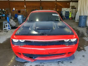 Dodge Challenger 6.2 SRT Hellcat* BREMBO* ПОДГРЕВ* | Auto.bg — изображение 5 Dodge Challenger 6.2 SRT Hellcat* BREMBO* ПОДГРЕВ* | Auto.bg — изображение 5