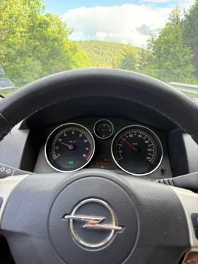 Opel Astra 1.4 бензин, 2007 година | Auto.bg — изображение 12 Opel Astra 1.4 бензин, 2007 година | Auto.bg — изображение 12
