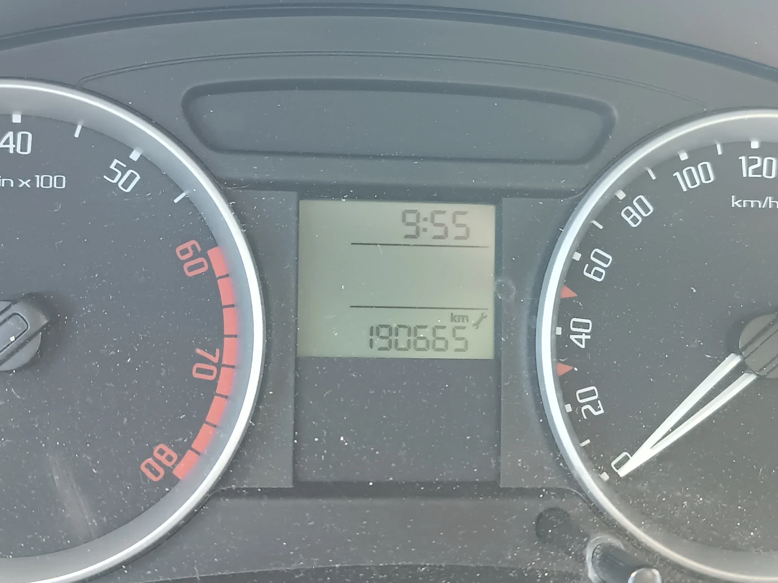 Skoda Roomster 1, 4i, ЛИЗИНГ  - изображение 9 | Auto.bg Skoda Roomster 1, 4i, ЛИЗИНГ  - изображение 9