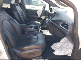 Chrysler Pacifica 3.6l Touring L - 14800 € / 28946.28 лв. - 35873926 5 | Car24.bg Chrysler Pacifica 3.6l Touring L - 14800 € / 28946.28 лв. - 35873926 5