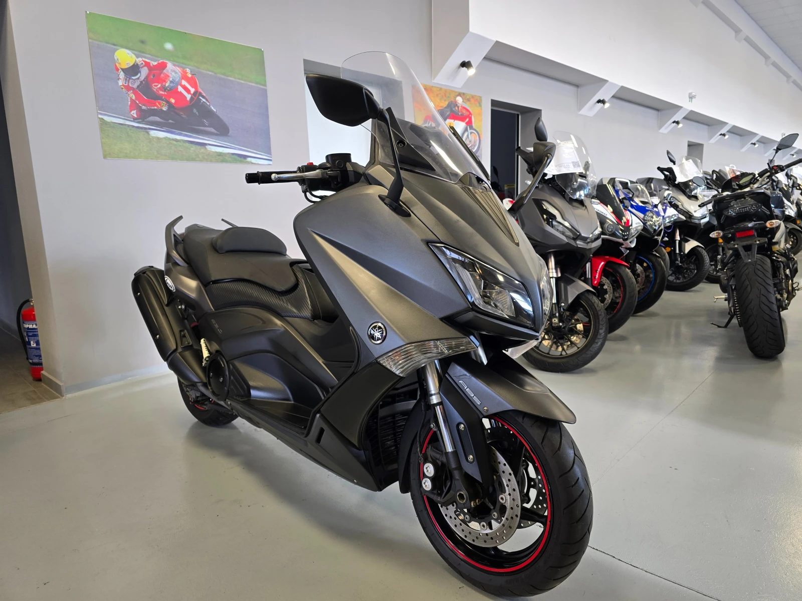 Yamaha T-max 530ie, Led-ABS, Keyless! | Auto.bg — изображение 1 Yamaha T-max 530ie, Led-ABS, Keyless! | Auto.bg — изображение 1