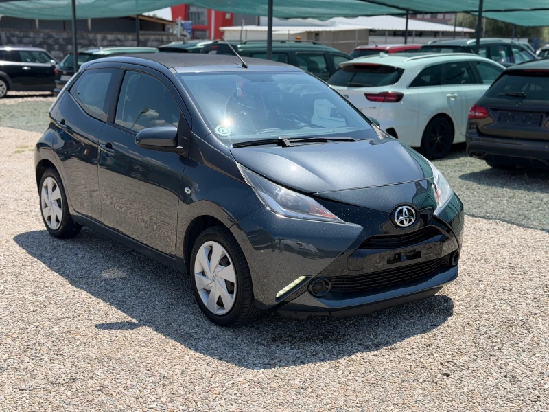 Toyota Aygo 1.0i/70hp/NAVI/CABRIO/ - 4590 € / 8977.26 лв. - 21634561 1 | Car24.bg Toyota Aygo 1.0i/70hp/NAVI/CABRIO/ - 4590 € / 8977.26 лв. - 21634561 1
