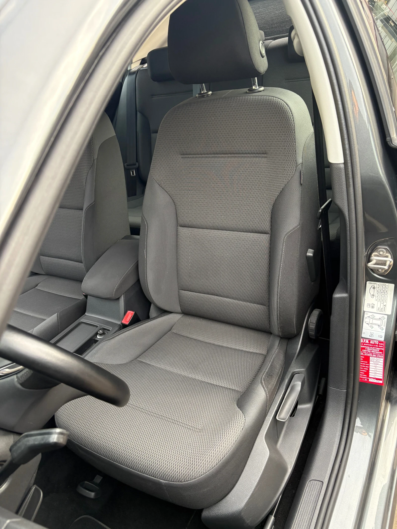 VW Golf 1.5TGI-Автоматик  - изображение 9 | Auto.bg VW Golf 1.5TGI-Автоматик  - изображение 9