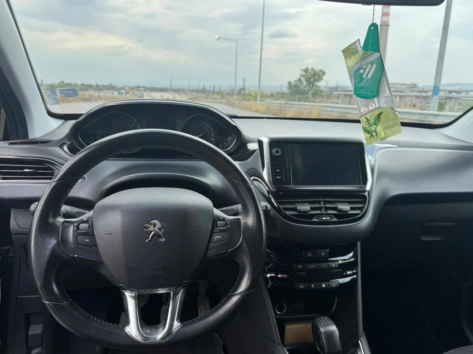 Peugeot 208 1.2 PureTech - изображение 6 | Auto.bg Peugeot 208 1.2 PureTech - изображение 6