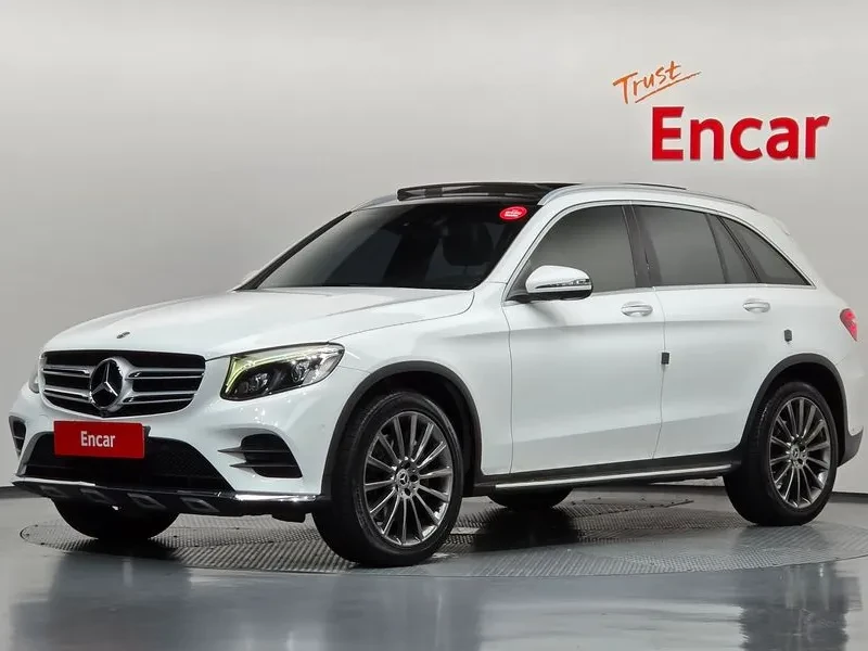 Mercedes-Benz GLC 300 4MATIC AMG Line Coupe* Burmester | Auto.bg — изображение 1 Mercedes-Benz GLC 300 4MATIC AMG Line Coupe* Burmester | Auto.bg — изображение 1