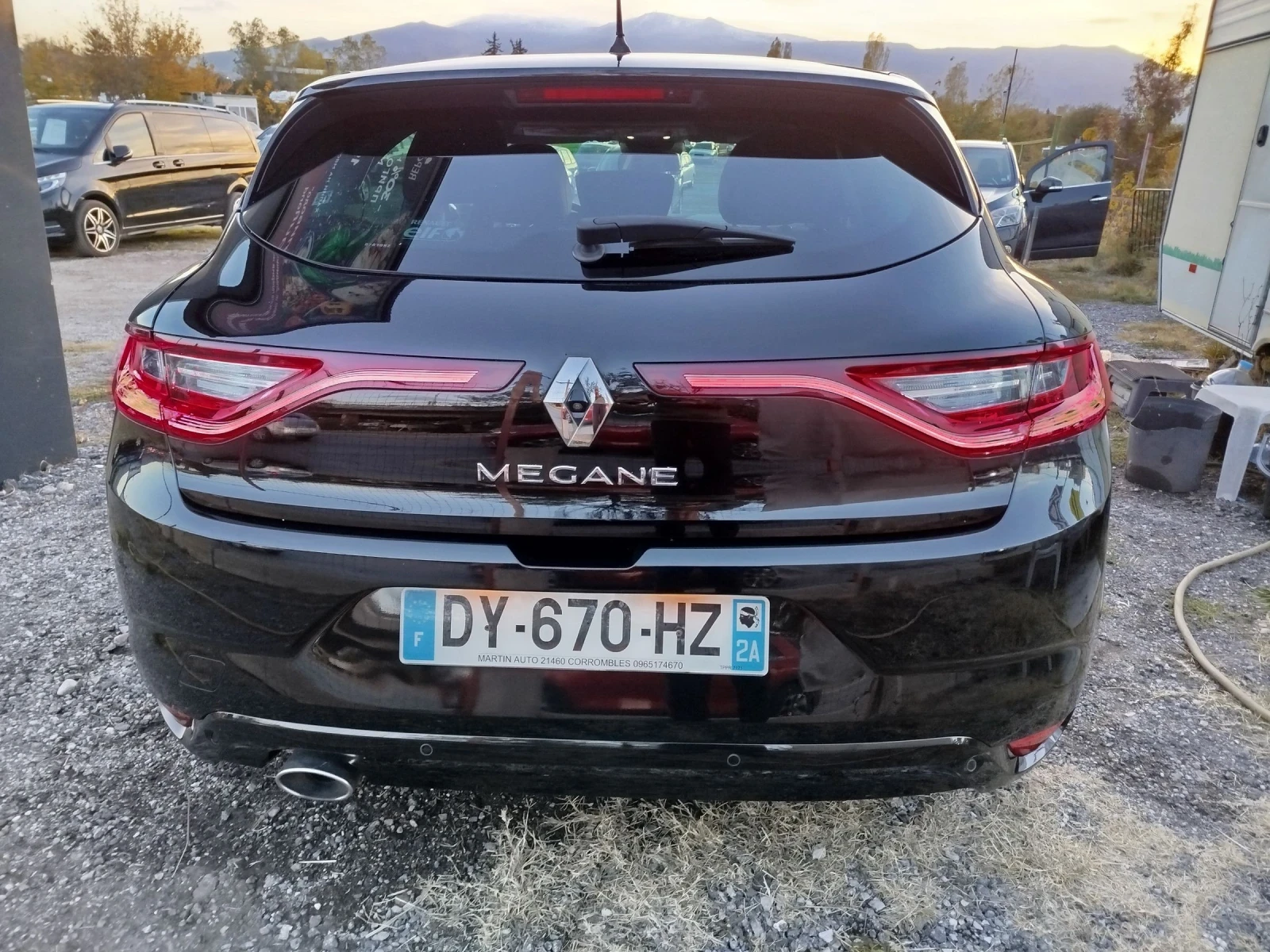 Renault Megane INTENSE, FULL -124хил.км. - изображение 5 | Auto.bg Renault Megane INTENSE, FULL -124хил.км. - изображение 5