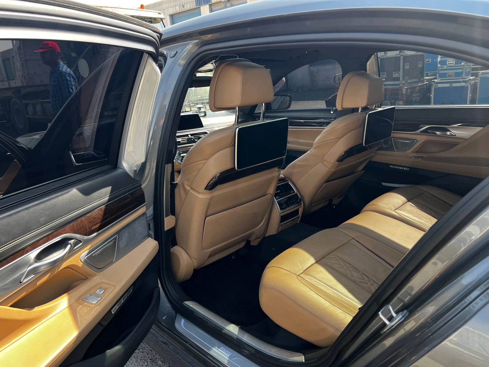 BMW 750 LONG xDrive   2016 / 166 000 км / ОЧАКВАН ВНОС - изображение 10 | Auto.bg BMW 750 LONG xDrive   2016 / 166 000 км / ОЧАКВАН ВНОС - изображение 10