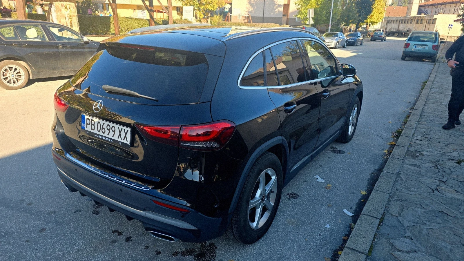 Mercedes-Benz GLA 250 2.0 Бензин/225 к.с/ 4 MATIC - изображение 3 | Auto.bg Mercedes-Benz GLA 250 2.0 Бензин/225 к.с/ 4 MATIC - изображение 3
