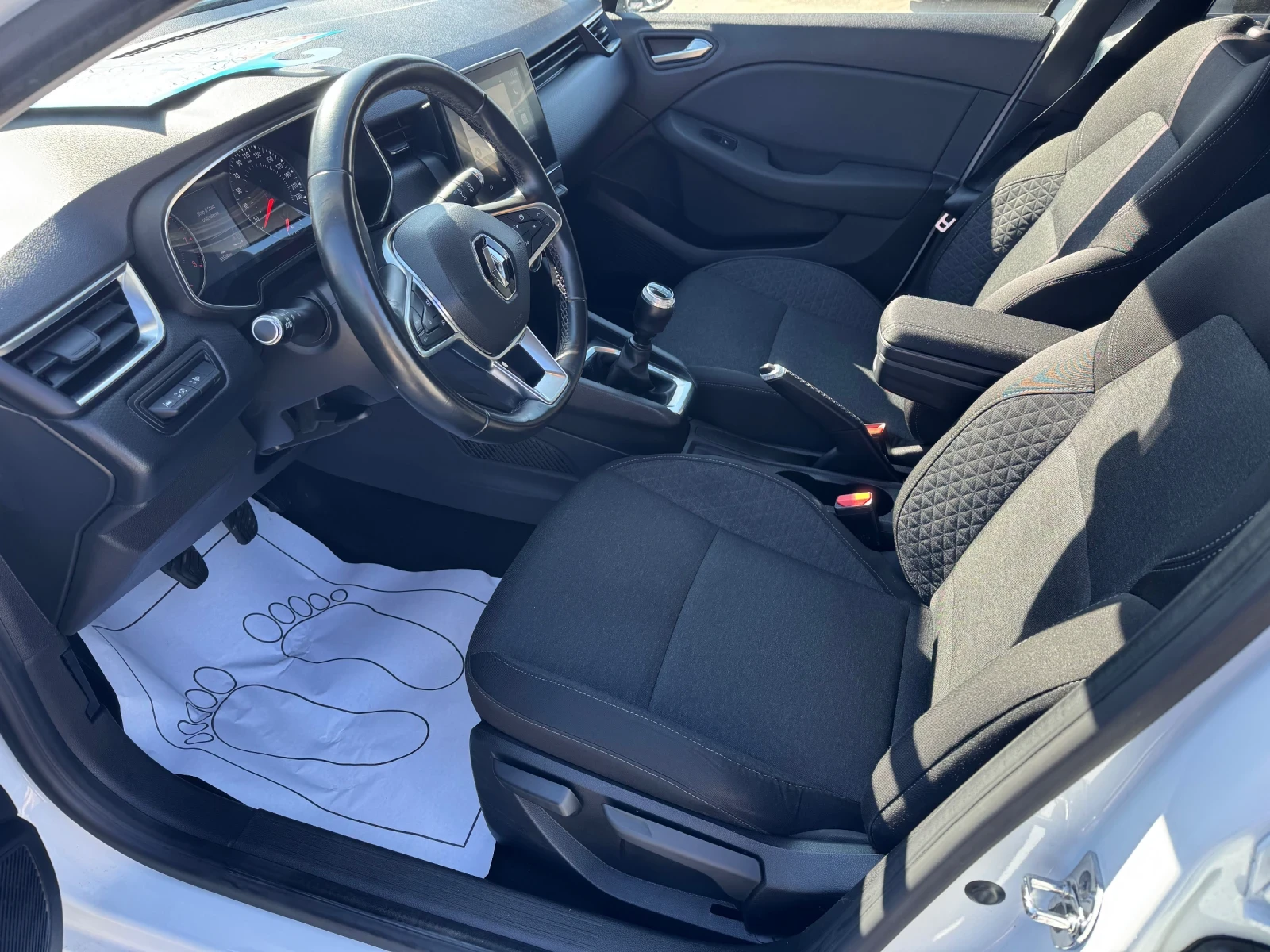 Renault Clio 1.0 T evro 6 - изображение 7 | Auto.bg Renault Clio 1.0 T evro 6 - изображение 7