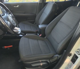 Kia Stonic T- GDI 120kc.- NAVI- CARPLAY- WAZE - 12500 € / 24447.88 лв. - 49783691 9 | Car24.bg Kia Stonic T- GDI 120kc.- NAVI- CARPLAY- WAZE - 12500 € / 24447.88 лв. - 49783691 9