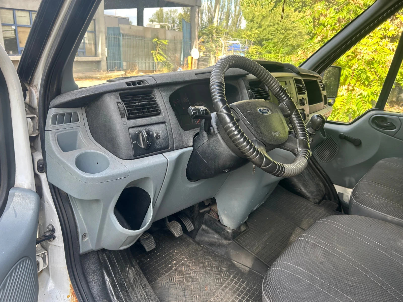 Ford Transit 2.4 TDCI 115/140 - изображение 9 | Auto.bg Ford Transit 2.4 TDCI 115/140 - изображение 9