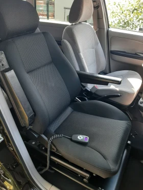 Mitsubishi Grandis Специализиран автомобил за хора с намалена подвижн | Auto.bg — изображение 5 Mitsubishi Grandis Специализиран автомобил за хора с намалена подвижн | Auto.bg — изображение 5