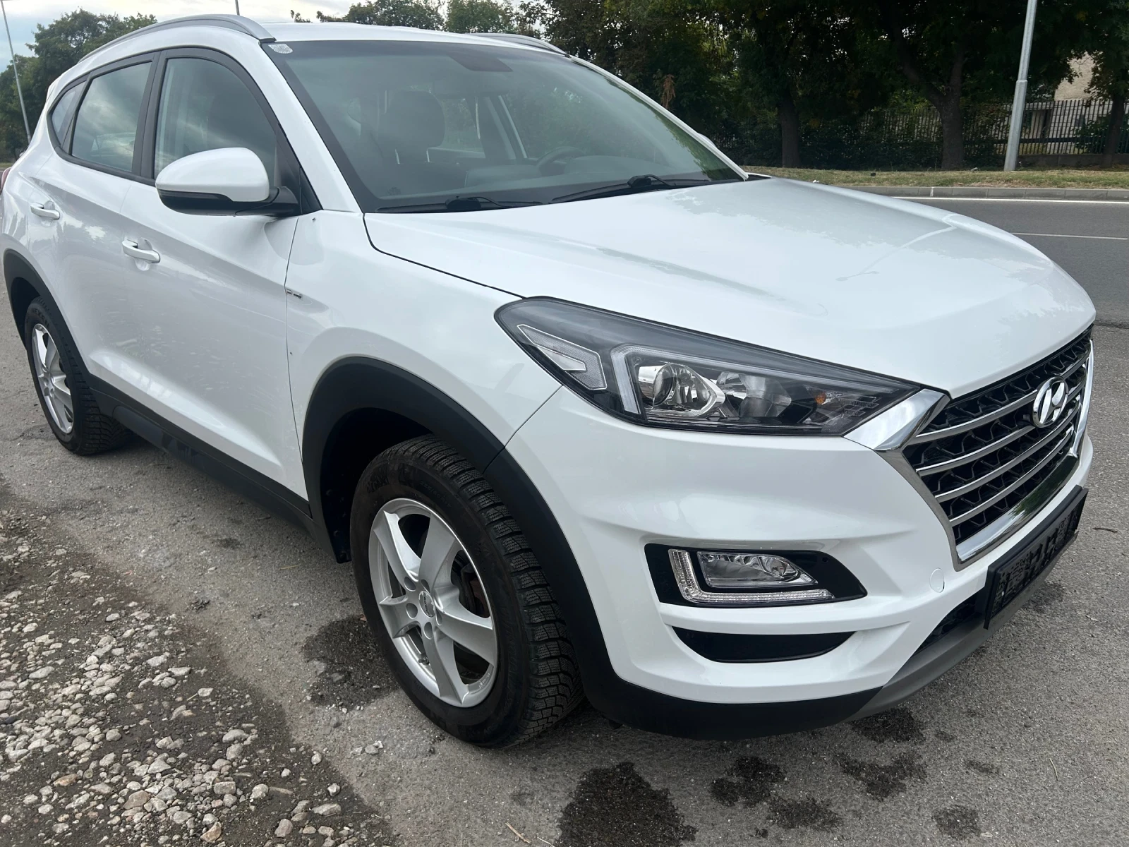 Hyundai Tucson 1.6CRDI 4X4 - изображение 2 | Auto.bg Hyundai Tucson 1.6CRDI 4X4 - изображение 2
