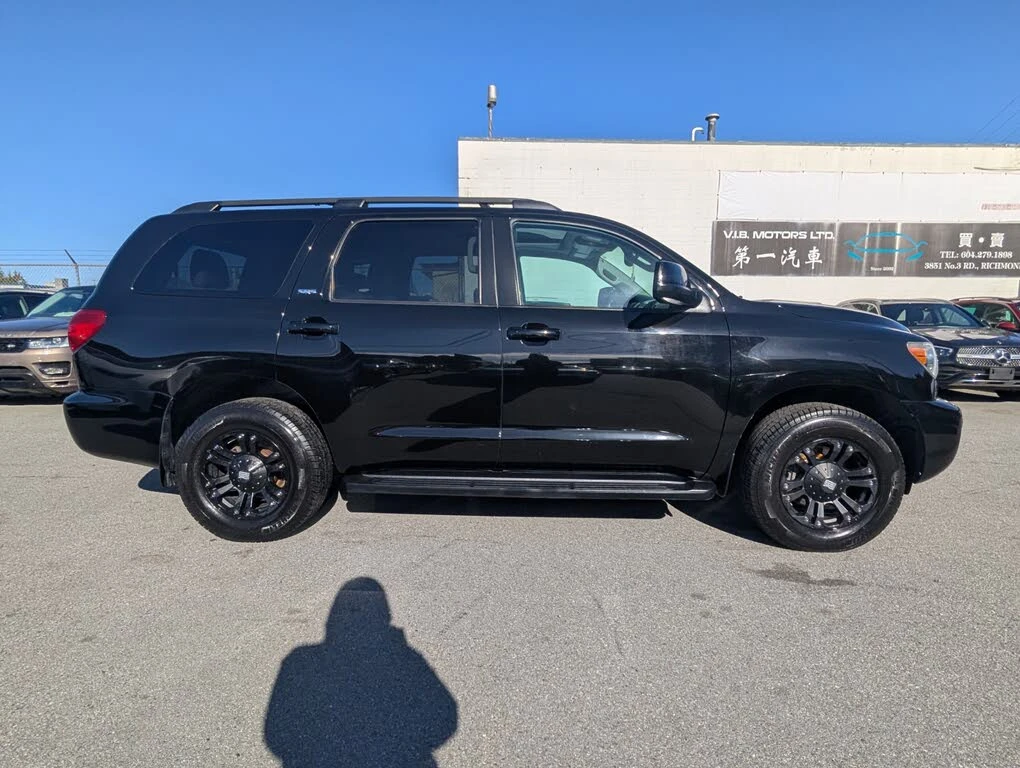 Toyota Sequoia SR5* 4X4* ПОДГРЕВ* КОЖА* КАМЕРА - изображение 8 | Auto.bg Toyota Sequoia SR5* 4X4* ПОДГРЕВ* КОЖА* КАМЕРА - изображение 8