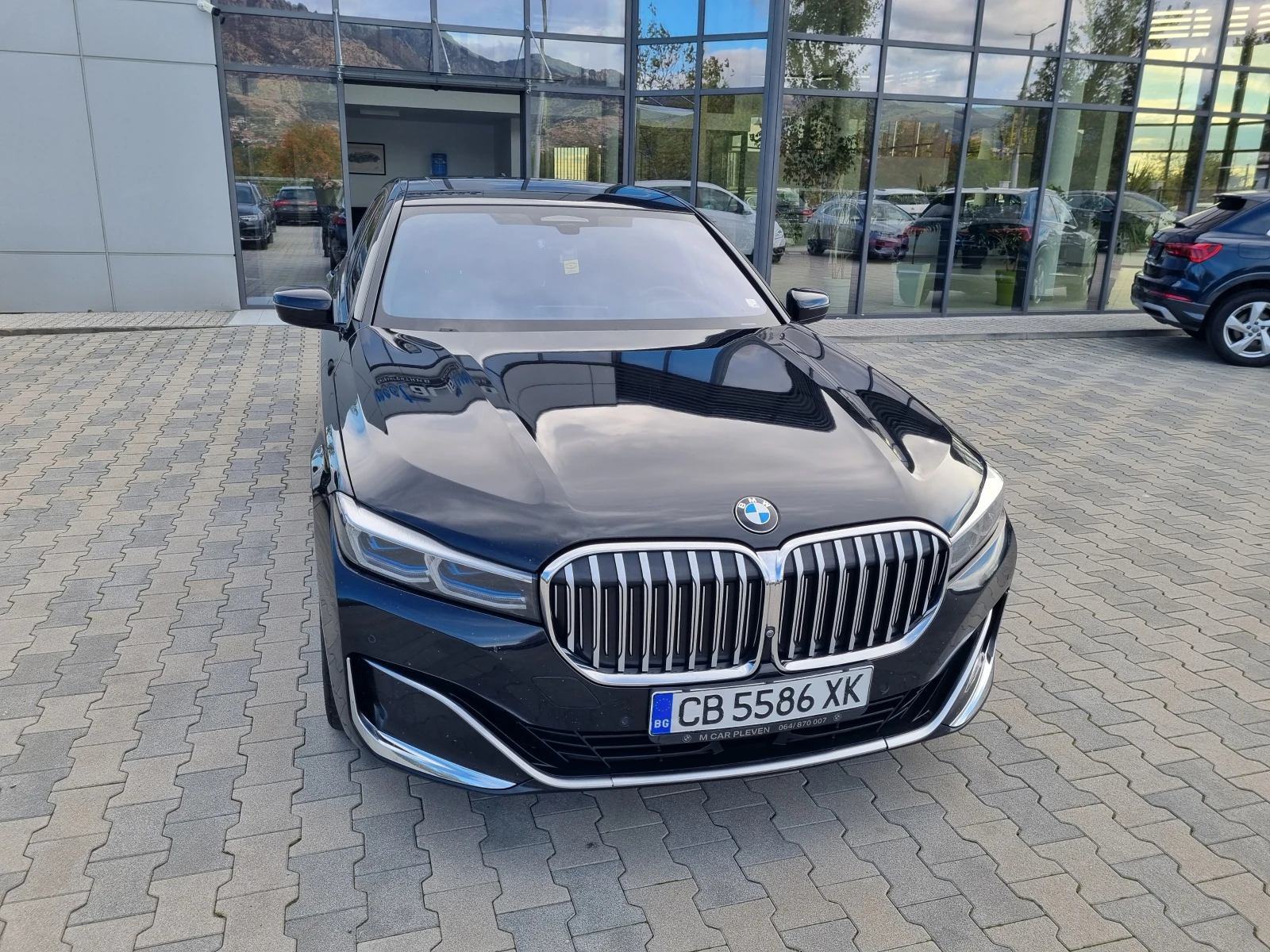BMW 750 i-XDrive/530кс/ ВСИЧКИ ЕКСТРИ/ СЕРВИЗНА ИСТОРИЯ | Auto.bg — изображение 1 BMW 750 i-XDrive/530кс/ ВСИЧКИ ЕКСТРИ/ СЕРВИЗНА ИСТОРИЯ | Auto.bg — изображение 1