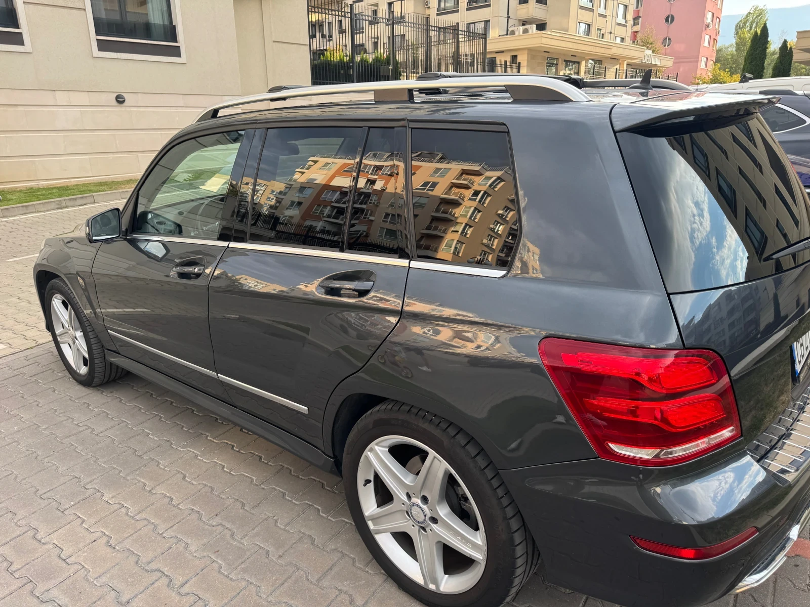 Mercedes-Benz GLK 250 AMG 4 Matic - изображение 3 | Auto.bg Mercedes-Benz GLK 250 AMG 4 Matic - изображение 3