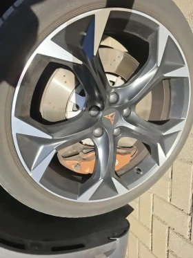 Cupra Formentor VZ3 310 к.с. DSG 4Drive | BREMBO | DCC | PANORAMA - 30000 € - 25820291 12 | Car24.bg Cupra Formentor VZ3 310 к.с. DSG 4Drive | BREMBO | DCC | PANORAMA - 30000 € - 25820291 12
