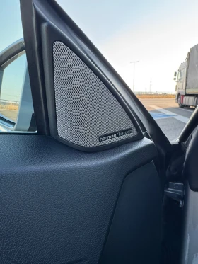 Mercedes-Benz E 500 V8 Bi-Turbo | Auto.bg — изображение 13 Mercedes-Benz E 500 V8 Bi-Turbo | Auto.bg — изображение 13