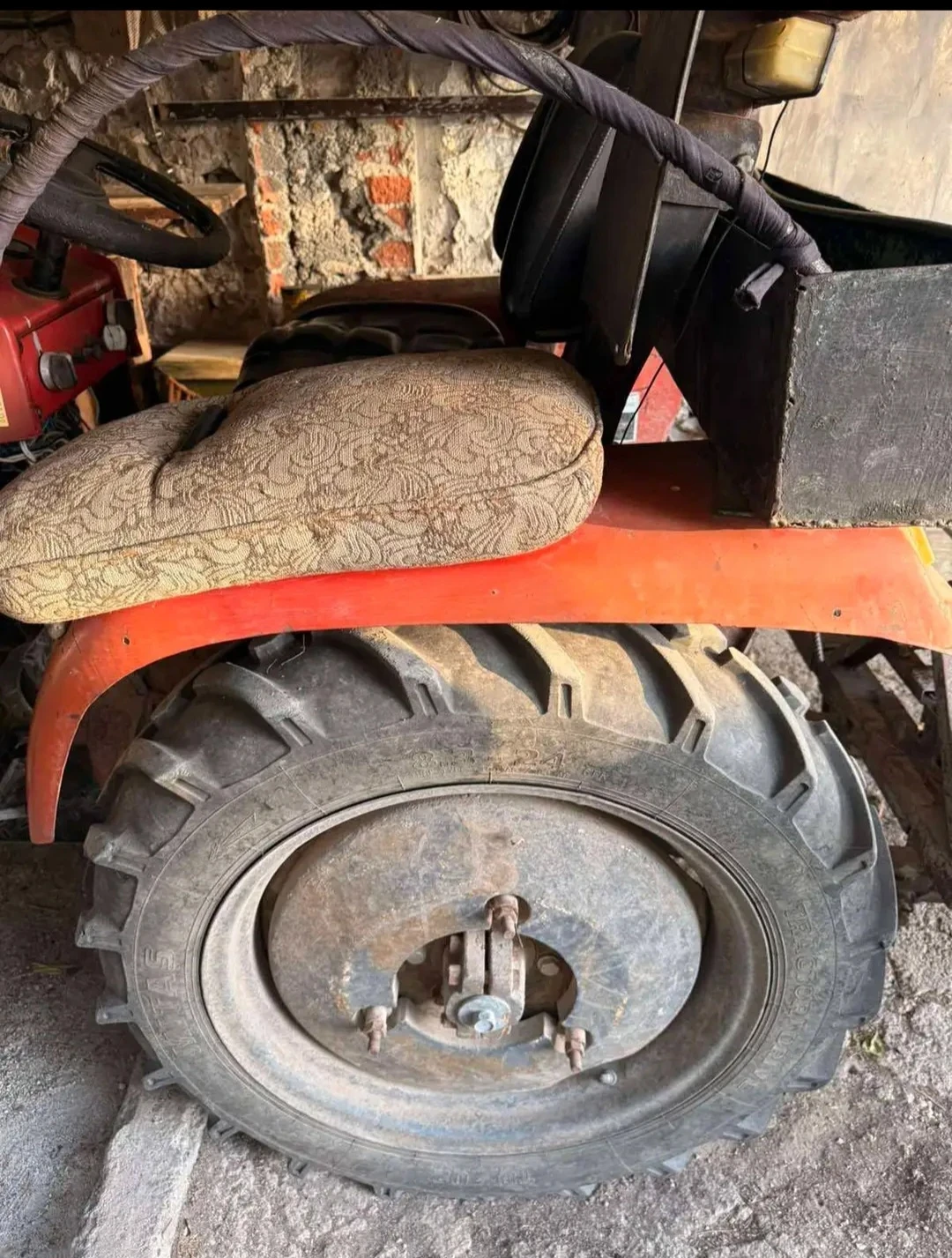 Трактор Kioti  - изображение 2 | Auto.bg Трактор Kioti  - изображение 2