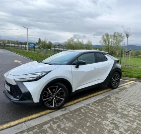 Toyota C-HR 2.0 PHEV Premiere Edition(HERO) Платено Каско и ГО - 34999 € - 38706700 3 | Car24.bg Toyota C-HR 2.0 PHEV Premiere Edition(HERO) Платено Каско и ГО - 34999 € - 38706700 3