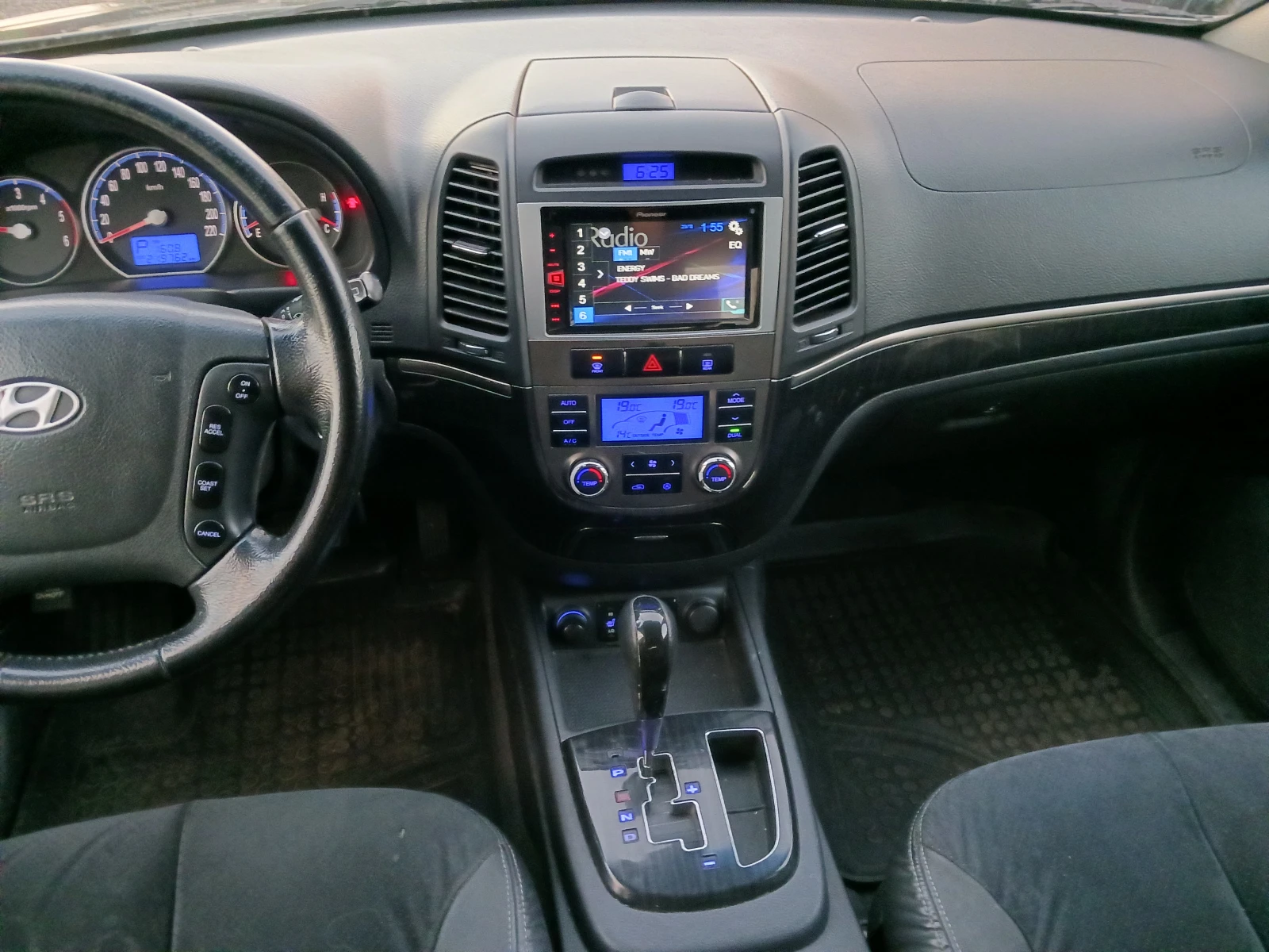 Hyundai Santa fe 2.2 CRDI= 4X4= AUTOMAT=  - изображение 9 | Auto.bg Hyundai Santa fe 2.2 CRDI= 4X4= AUTOMAT=  - изображение 9