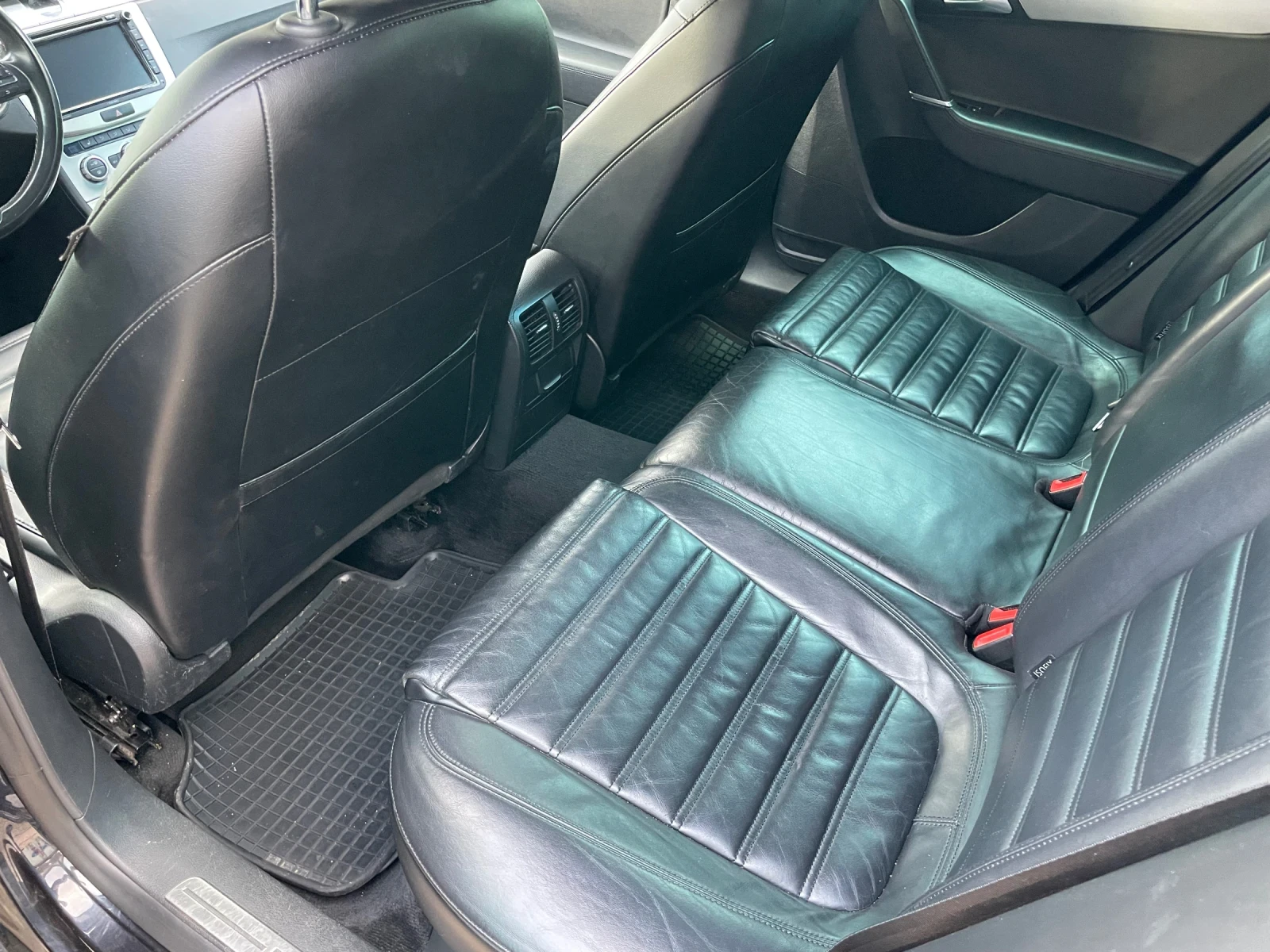VW Passat 170/Мъртва зона/Lane Assist/Distronic/230V/Ел.Баг. - изображение 10 | Auto.bg VW Passat 170/Мъртва зона/Lane Assist/Distronic/230V/Ел.Баг. - изображение 10