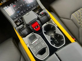 Lamborghini Urus SE / FACELIFT / DARK PACKAGE / CERAMIC / B&O / HUD | Auto.bg — изображение 12 Lamborghini Urus SE / FACELIFT / DARK PACKAGE / CERAMIC / B&O / HUD | Auto.bg — изображение 12