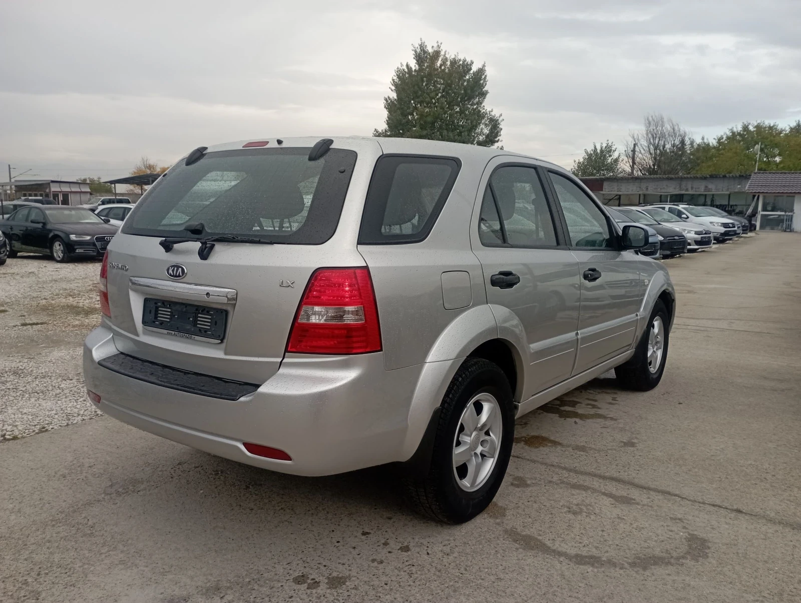 Kia Sorento 2.5CRDI, 170кс, Италия  - изображение 5 | Auto.bg Kia Sorento 2.5CRDI, 170кс, Италия  - изображение 5