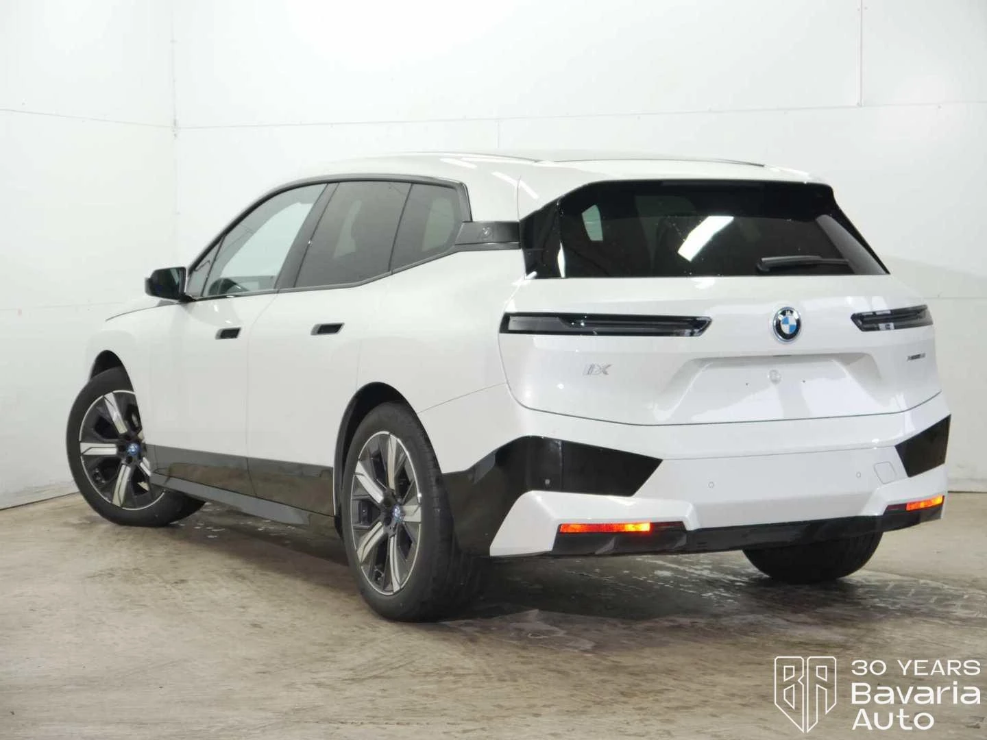 BMW iX 50 xDrive Sport - изображение 2 | Auto.bg BMW iX 50 xDrive Sport - изображение 2