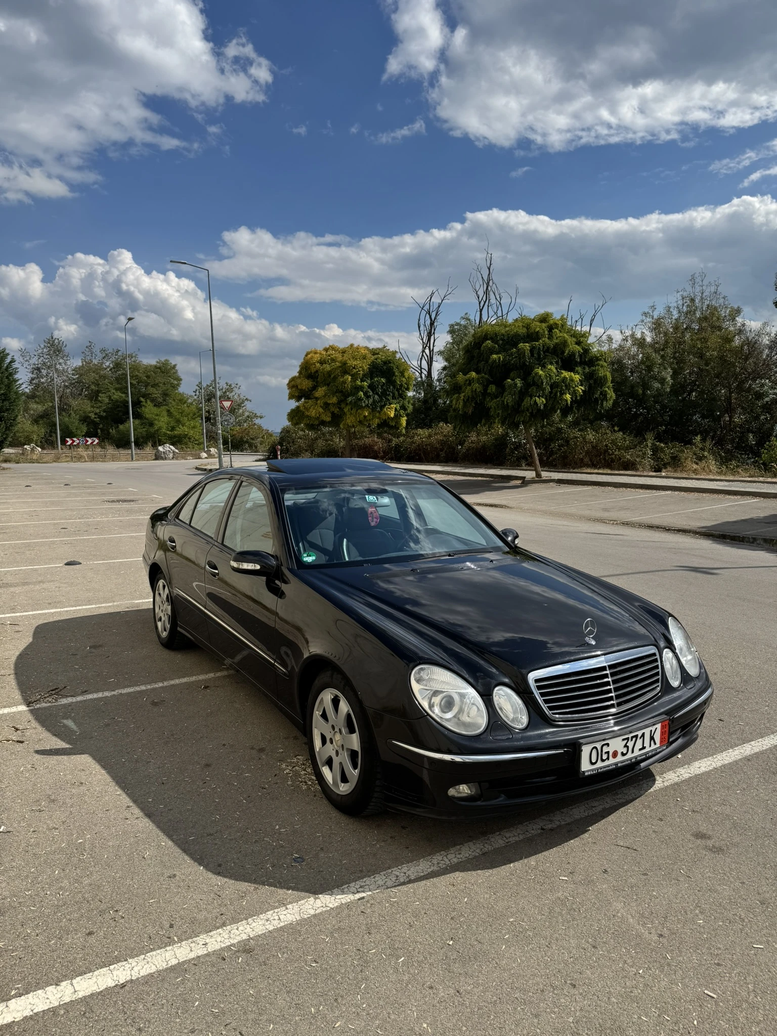 Mercedes-Benz E 220 Avantgarde НОВ ВНОС! - изображение 8 | Auto.bg Mercedes-Benz E 220 Avantgarde НОВ ВНОС! - изображение 8