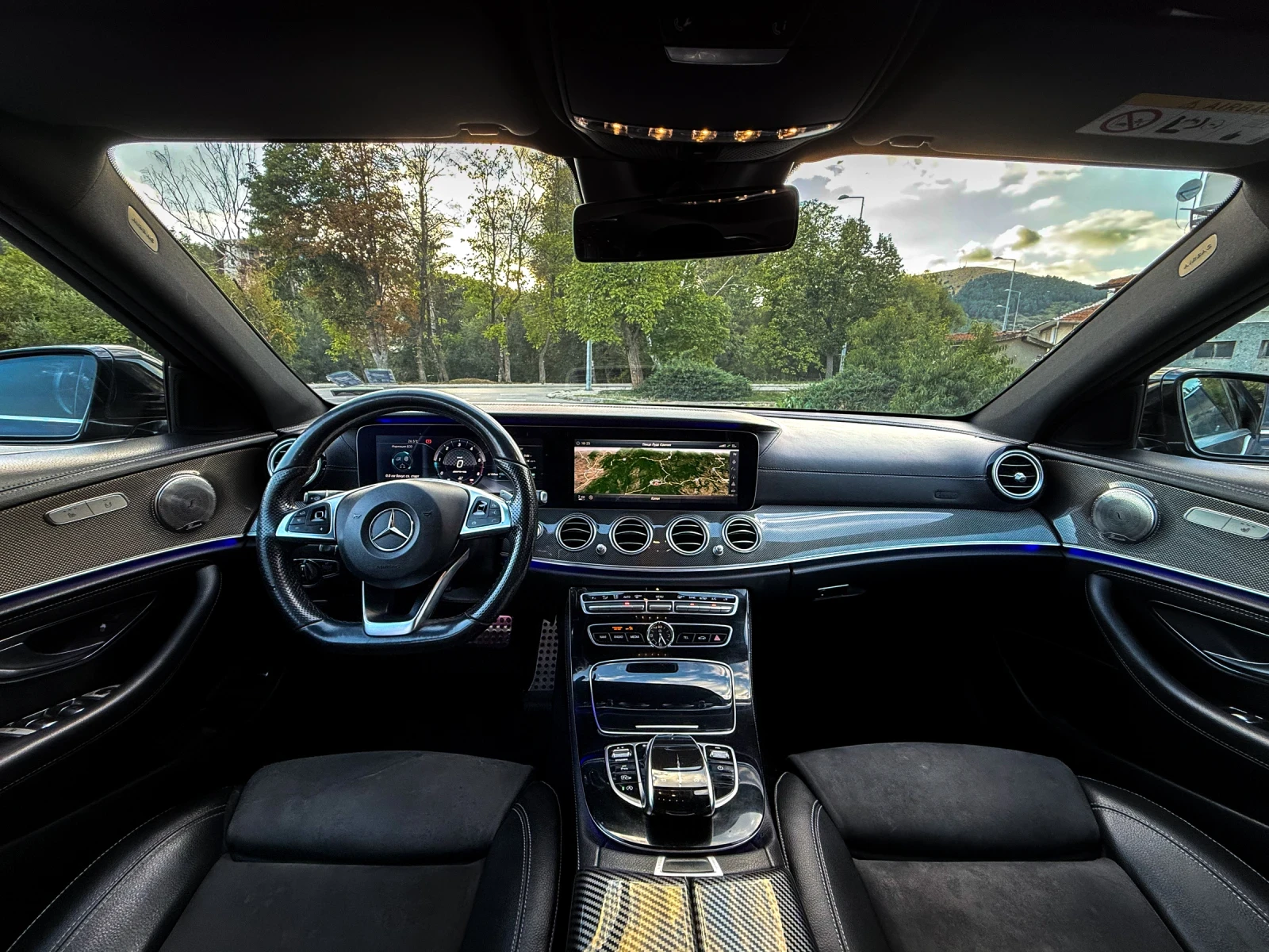 Mercedes-Benz E 220 AMG Line   Burmester | 360  Камери | Widescreen - изображение 8 | Auto.bg Mercedes-Benz E 220 AMG Line   Burmester | 360  Камери | Widescreen - изображение 8